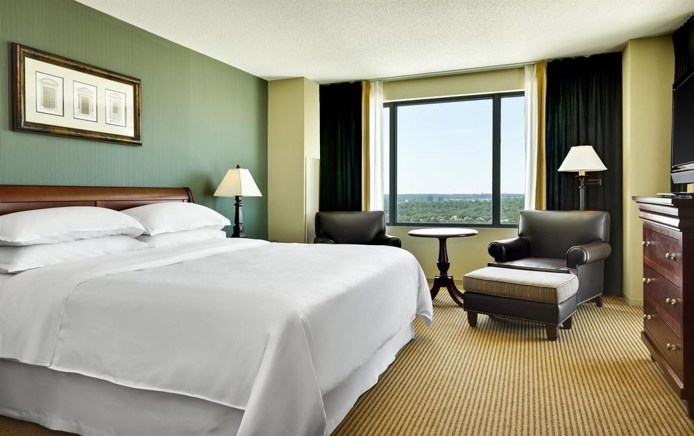 Sheraton Overland Park Hotel At The Convention Center Экстерьер фото