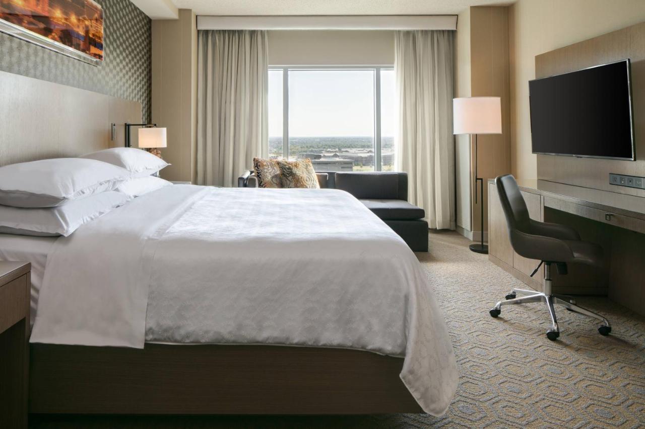 Sheraton Overland Park Hotel At The Convention Center Экстерьер фото
