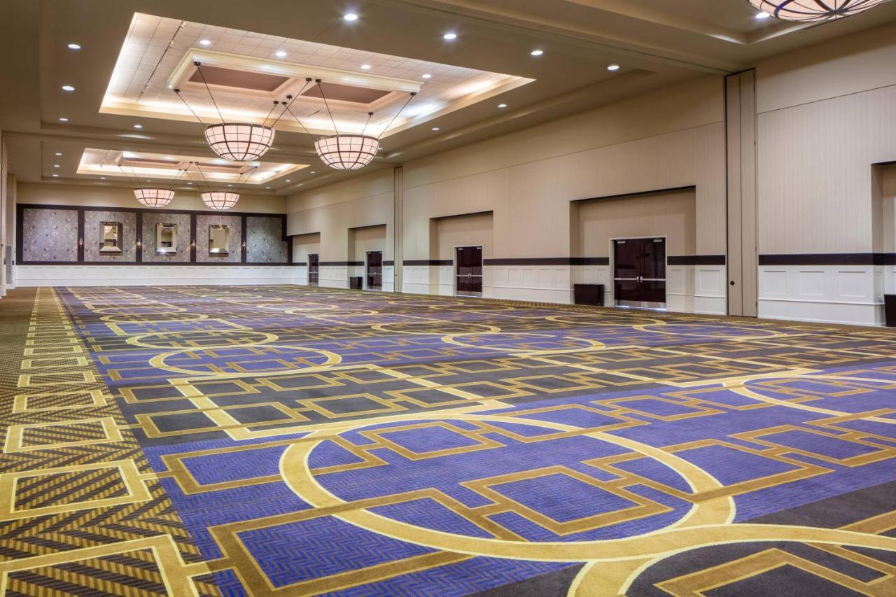 Sheraton Overland Park Hotel At The Convention Center Экстерьер фото