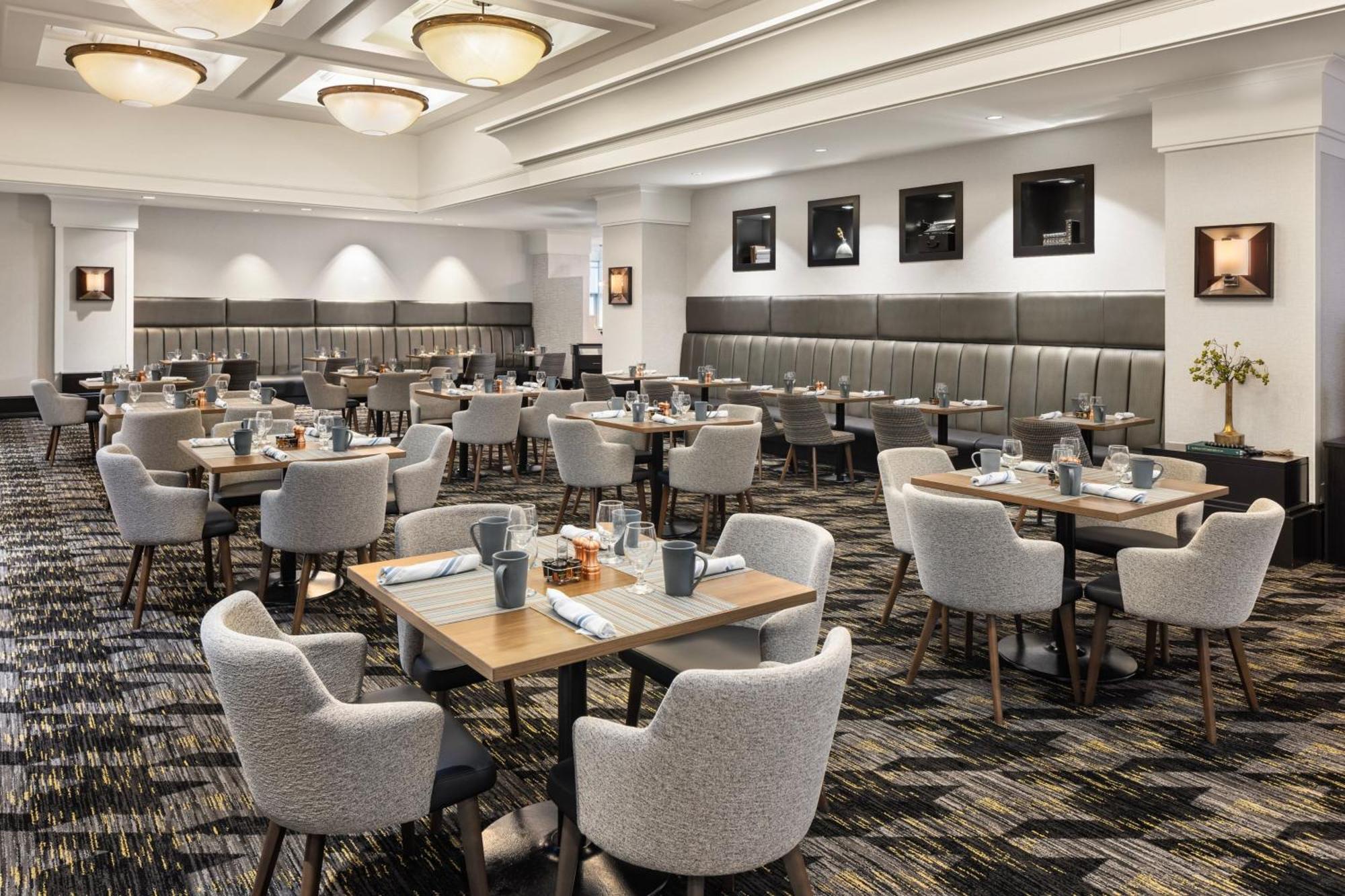 Sheraton Overland Park Hotel At The Convention Center Экстерьер фото